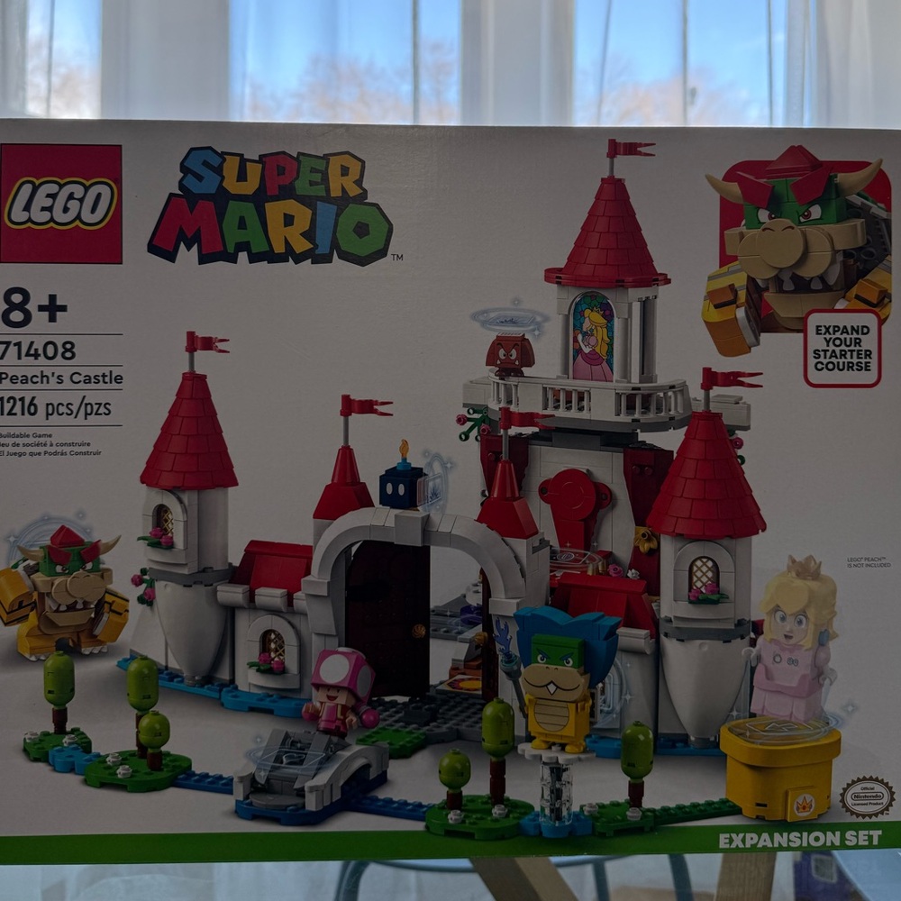LEGO Super Mario Peach's Castle Expansion Set